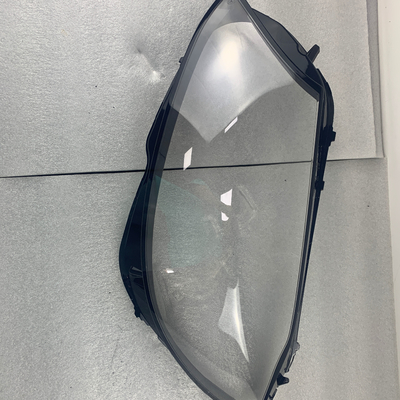 Modelo de automóvil Para Benz C-CLASS W205 Autoparts Concha de plástico de vidrio Superficie de lámpara LED