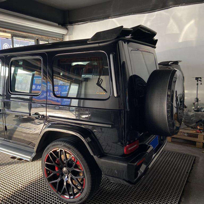 Personaliza tu G-Class W463 con el ala del techo trasero de fibra de carbono