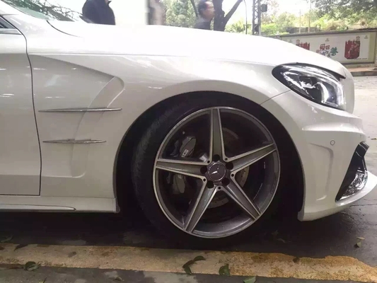 Kit de cuerpo de estilo para Mercedes W205 Clase C Frente parachoques traseros parachoques Fenders faldas laterales