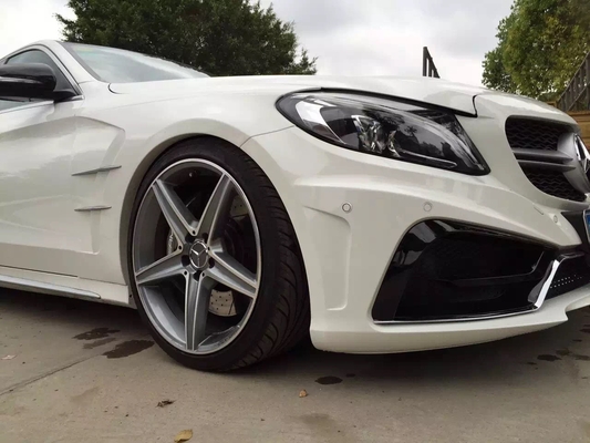 Kit de cuerpo de estilo para Mercedes W205 Clase C Frente parachoques traseros parachoques Fenders faldas laterales