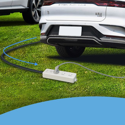 220V 4KW Voltado nominal enchufe de descarga externa para vehículos de energía para acampar