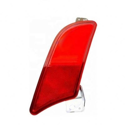 La luz de niebla del parachoques trasero para Ford Escape 2020 LV4B-15K273-BA LV4B-13B414-BA debe sustituirse o repararse.