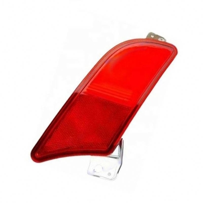 La luz de niebla del parachoques trasero para Ford Escape 2020 LV4B-15K273-BA LV4B-13B414-BA debe sustituirse o repararse.