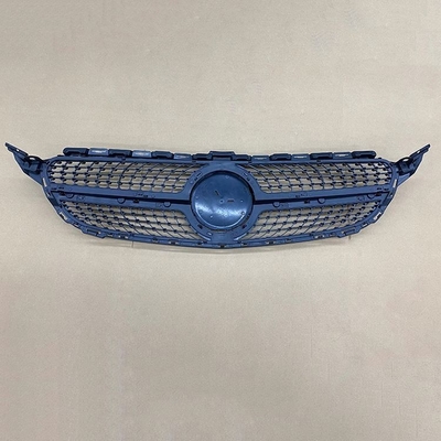 Plata Negro Plástico delantero del parachoques de automóvil Grilla de diamante para Mercedes W205 OEM 2058881260