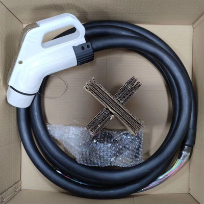 Conector de carga de vehículos eléctricos de corriente continua de 750 V/1000 V personalizado con corriente nominal de 125 A/200 A por enchufe de corriente continua GBT