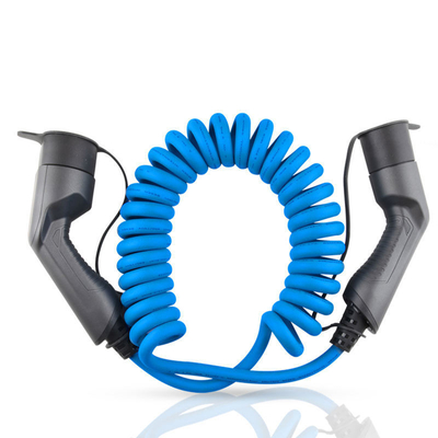 Conector de carga de vehículos eléctricos de tipo 2 con material TPU y voltaje de funcionamiento de 250 V